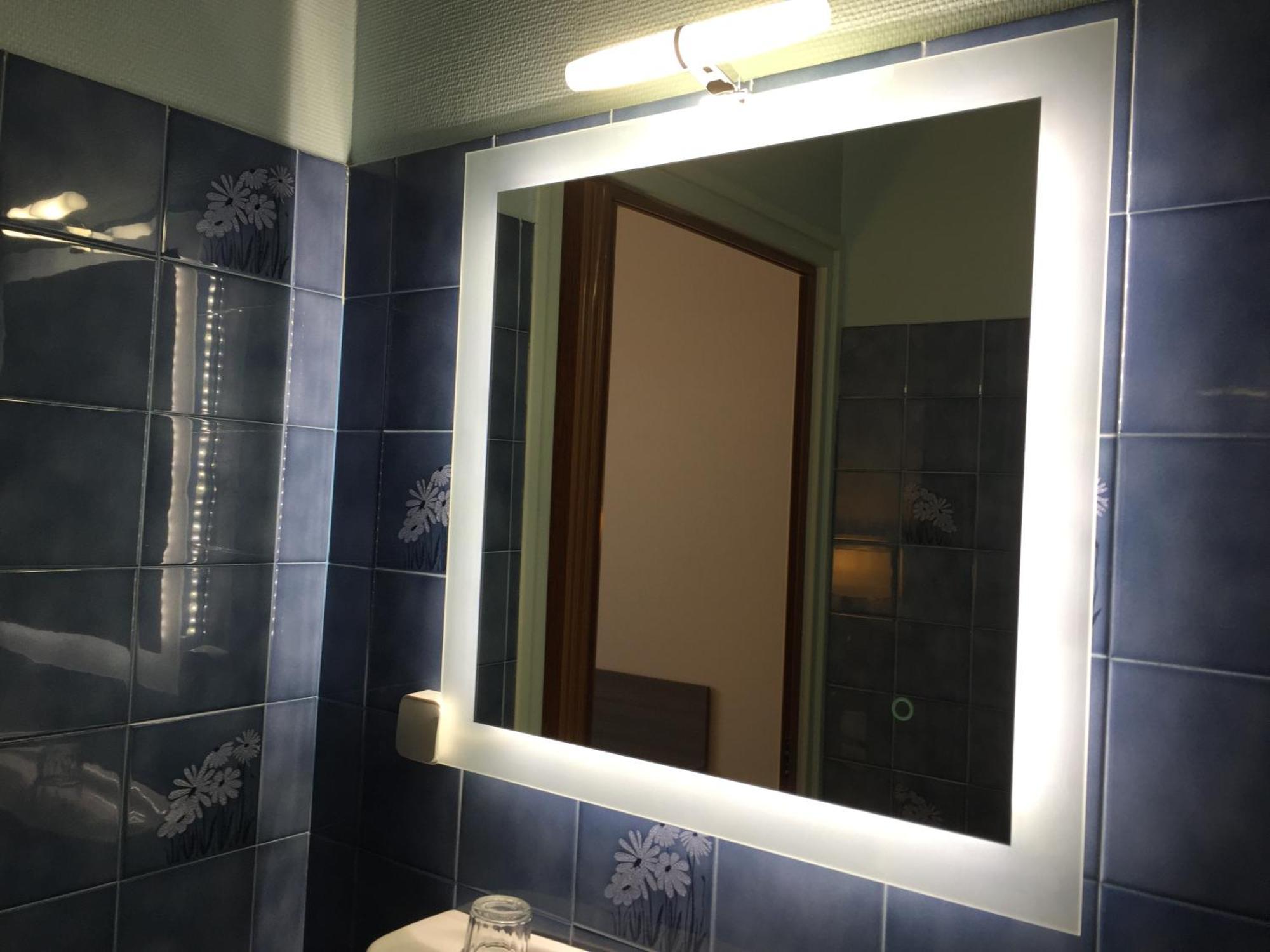De L'avenue Hotel Tarbes