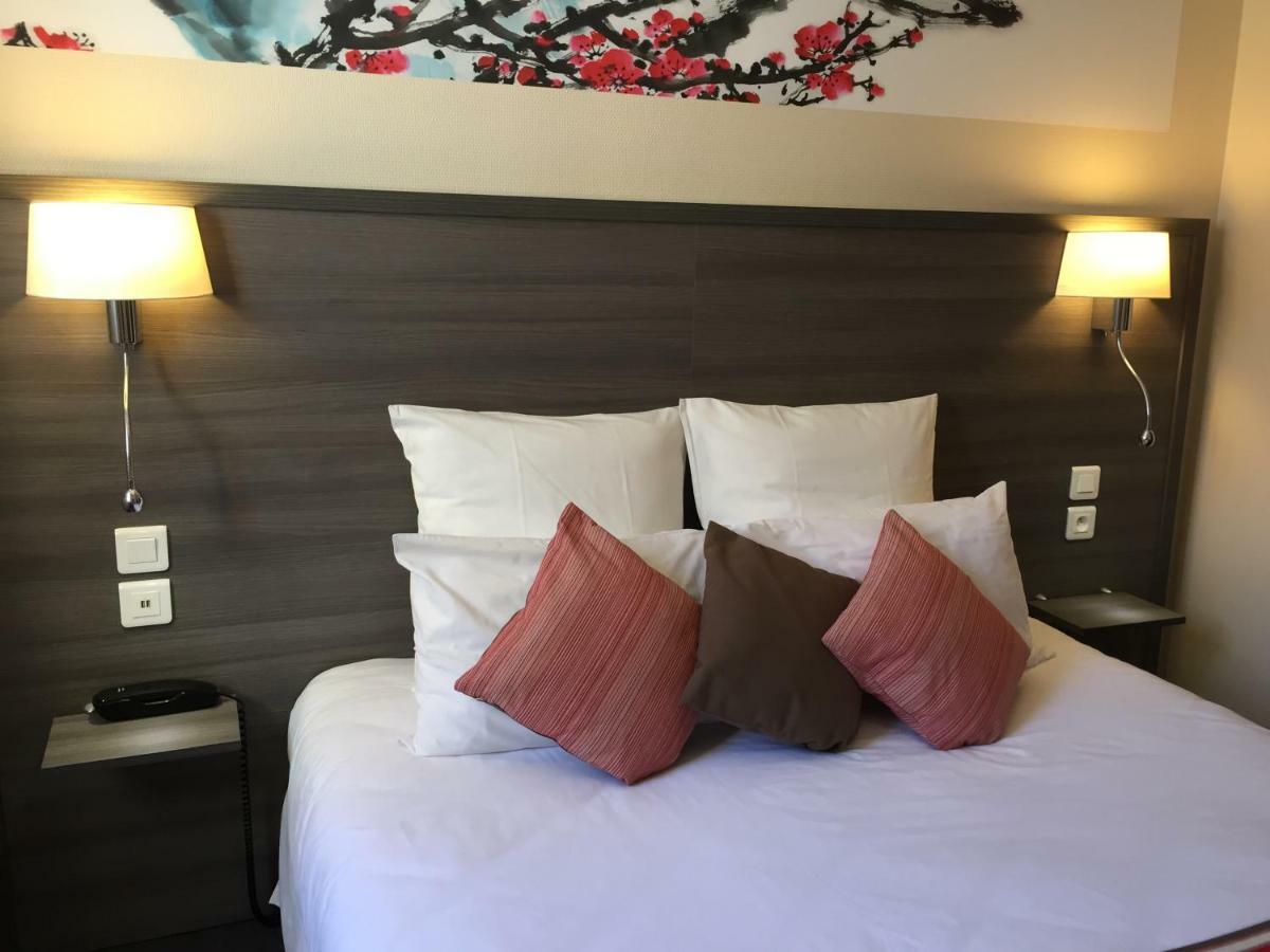 De L'avenue Hotel 2*